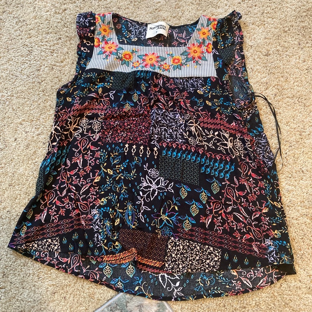 Boutique Embroidered Top - Medium